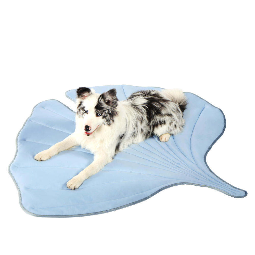 Leaf-Shaped Cooling Pet Mat